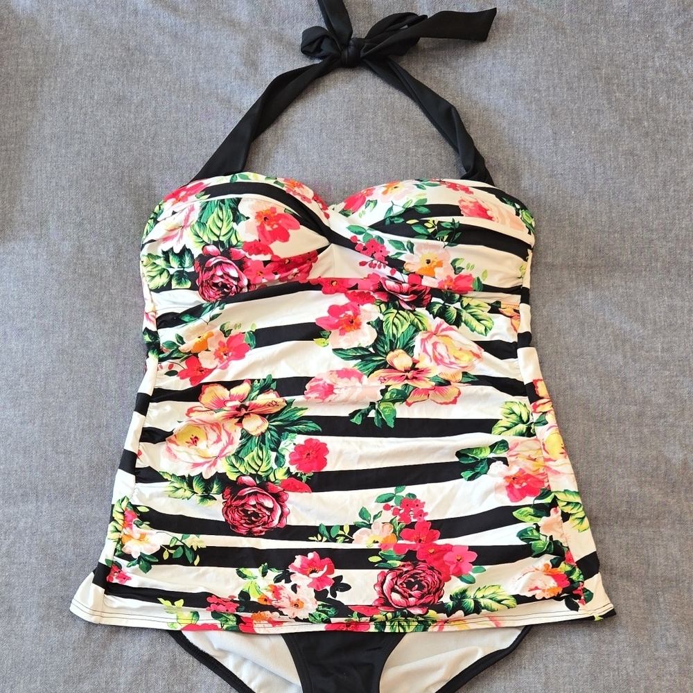 Jantzen Black and White Stripe Floral  One Piece Size 14